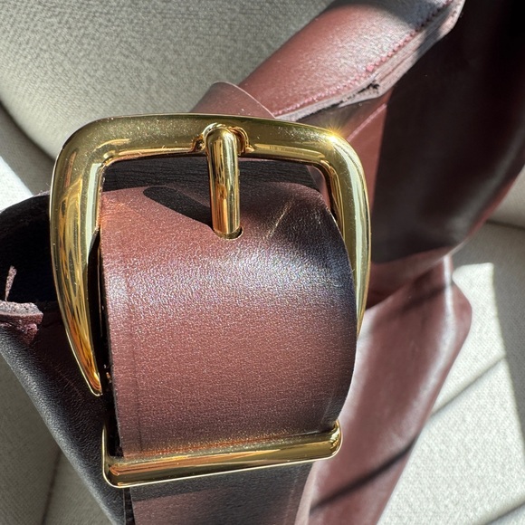 NWT! | MADEWELL The Essential Bucket Tote in Chocolate Raisin Leather - Picture 9 of 16